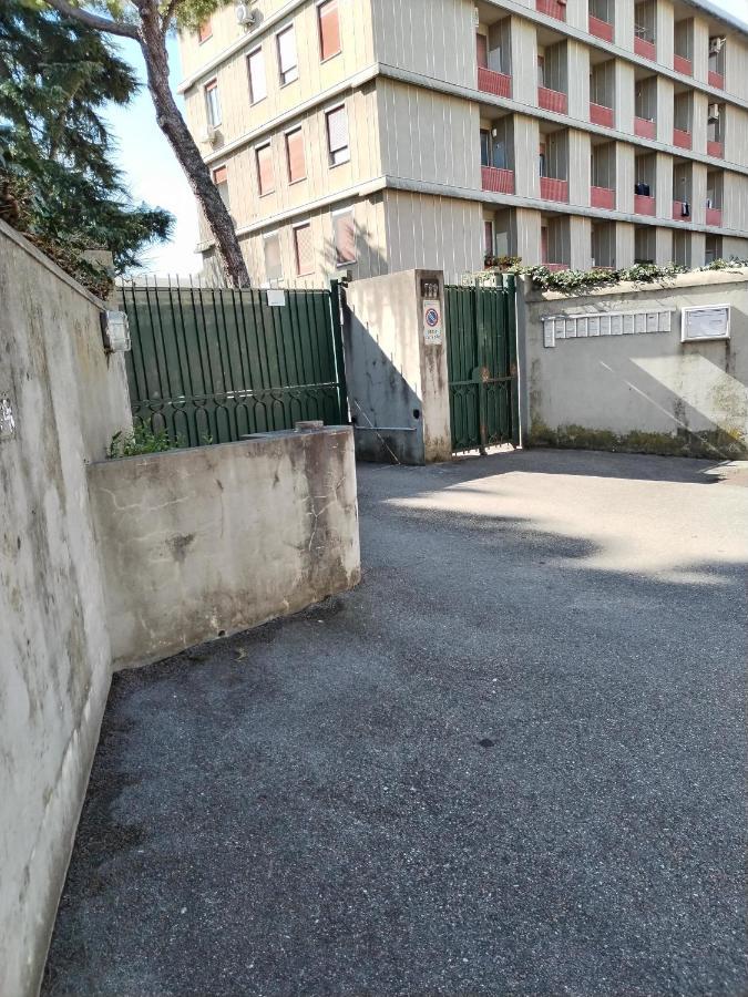 Accogliente A Con Parcheggio Apartment